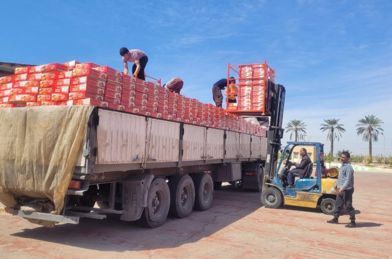 صادرات خرما به پاکستان صادرات خرمای زاهدی خرید عمده خرمای زاهدی قیمت خرمای صادراتی ایران مراحل صادرات خرما خرمای زاهدی ایران حمل خرما به پاکستان بسته‌بندی خرما صادراتی ترخیص خرما در مرز ایران پاکستان فروش عمده خرما به پاکستان بهترین خرما برای صادرات صادرات خرمای فارس خرید خرما از ایران واردات خرما به پاکستان صادرات خرما ۲۰۲۵